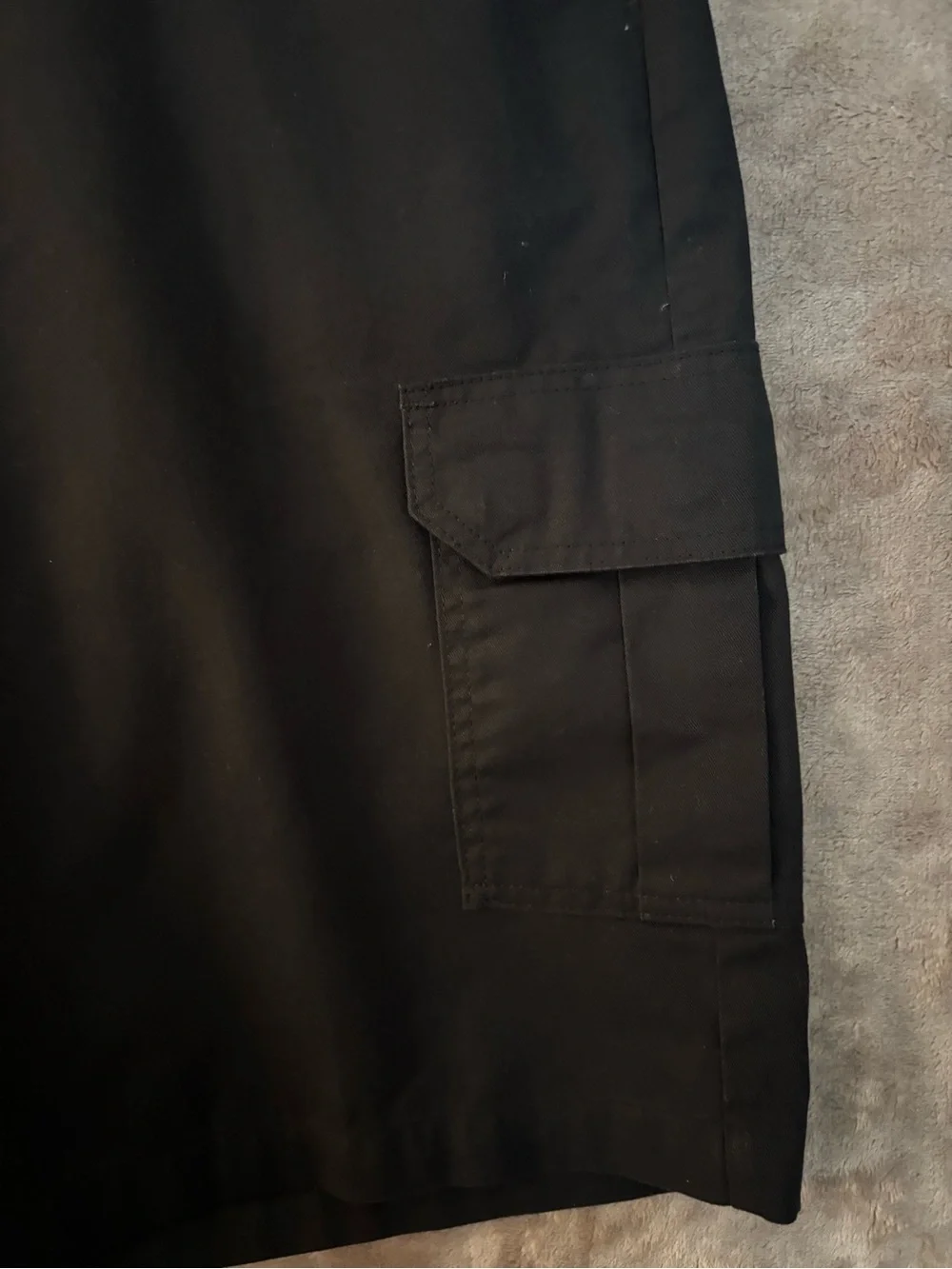 Dickies Cargo Shorts with Dual Side Pockets Men’s Size 38 Black Shorts
